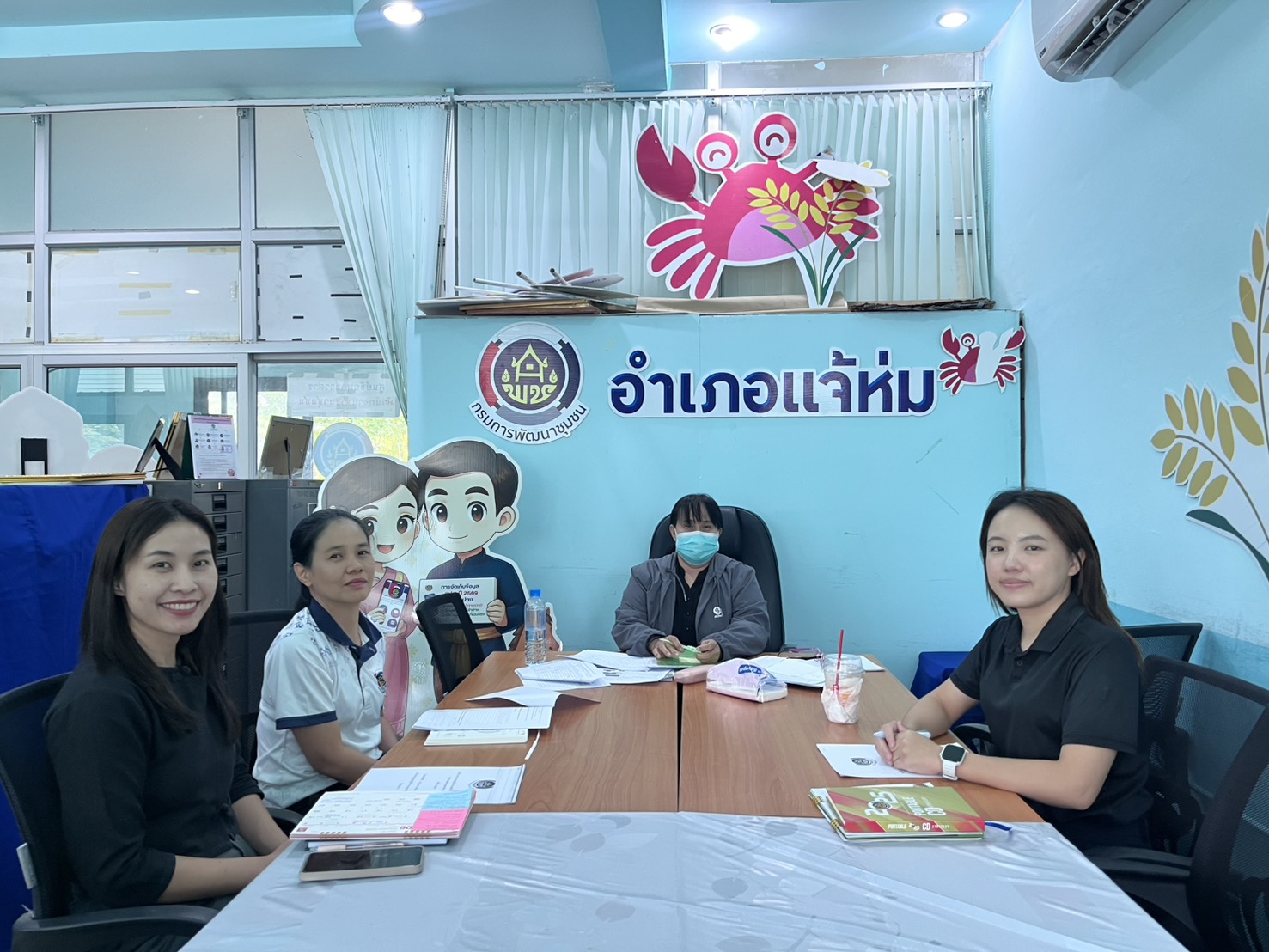 พช.แจ้ห่ม : ประชุมสำนักงานพัฒนาชุมชน ประจำเดือน มิถุนายน 2569