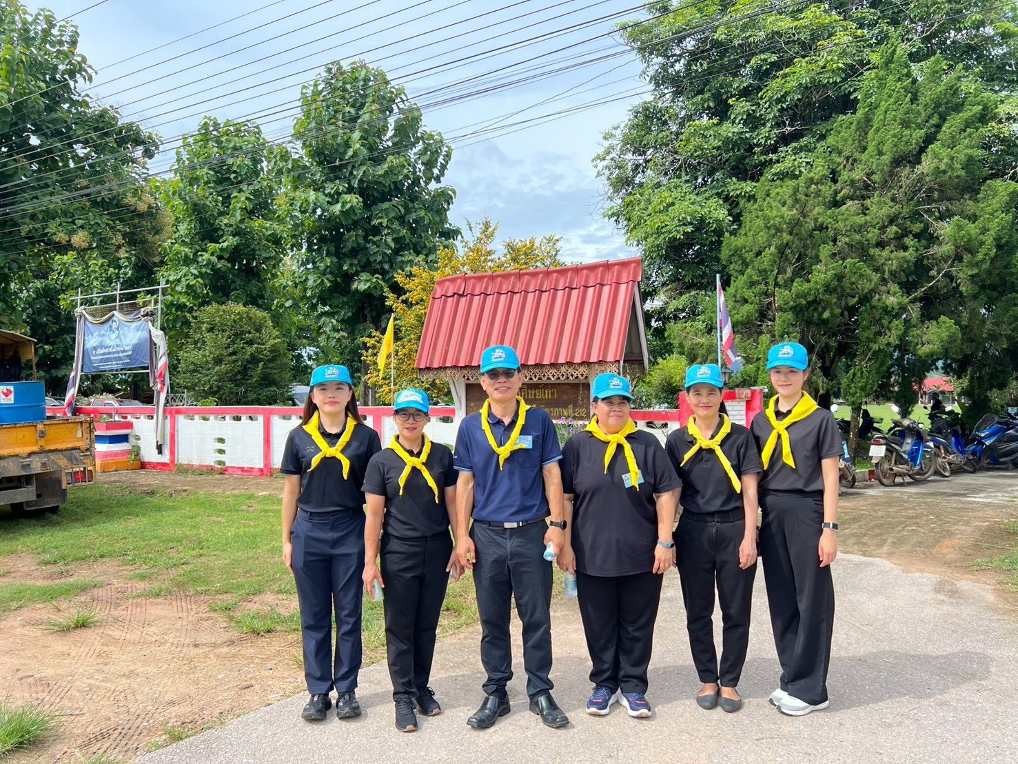 พช.แจ้ห่ม: ร่วมกิจกรรมจิตอาสาพัฒนาเนื่องในวันพระราชสมภพสมเด็จพระนางเจ้าสิริกิติ์ พระบรมราชินีนาถ พระบรมราชชนนีพันปีหลวง 